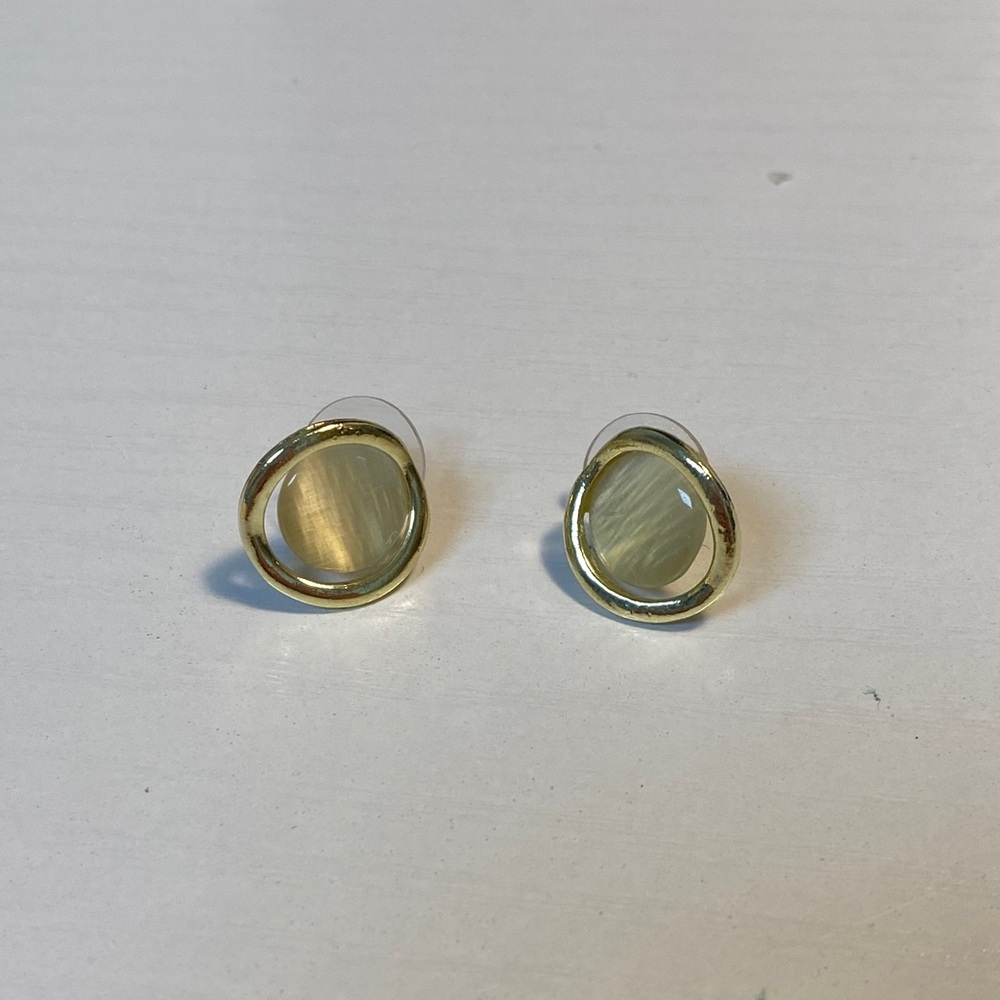 Gold Tone Mother of Pearl Stud Earrings